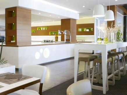 Oxygen Cycling Hotel