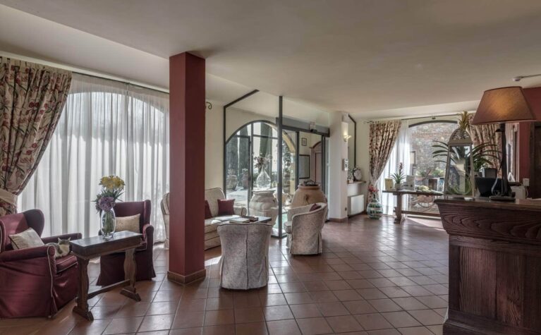 Hotel Casolare Le Terre Rosse