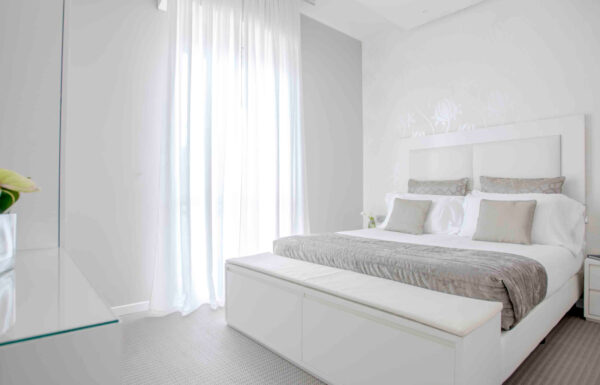 Medium Glamour Rooms