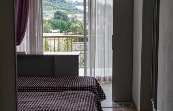 Triple/quadruple with sea view