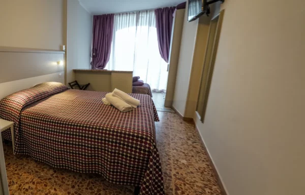 Triple/quadruple with sea view