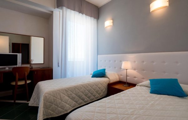 Mini suite or connecting rooms