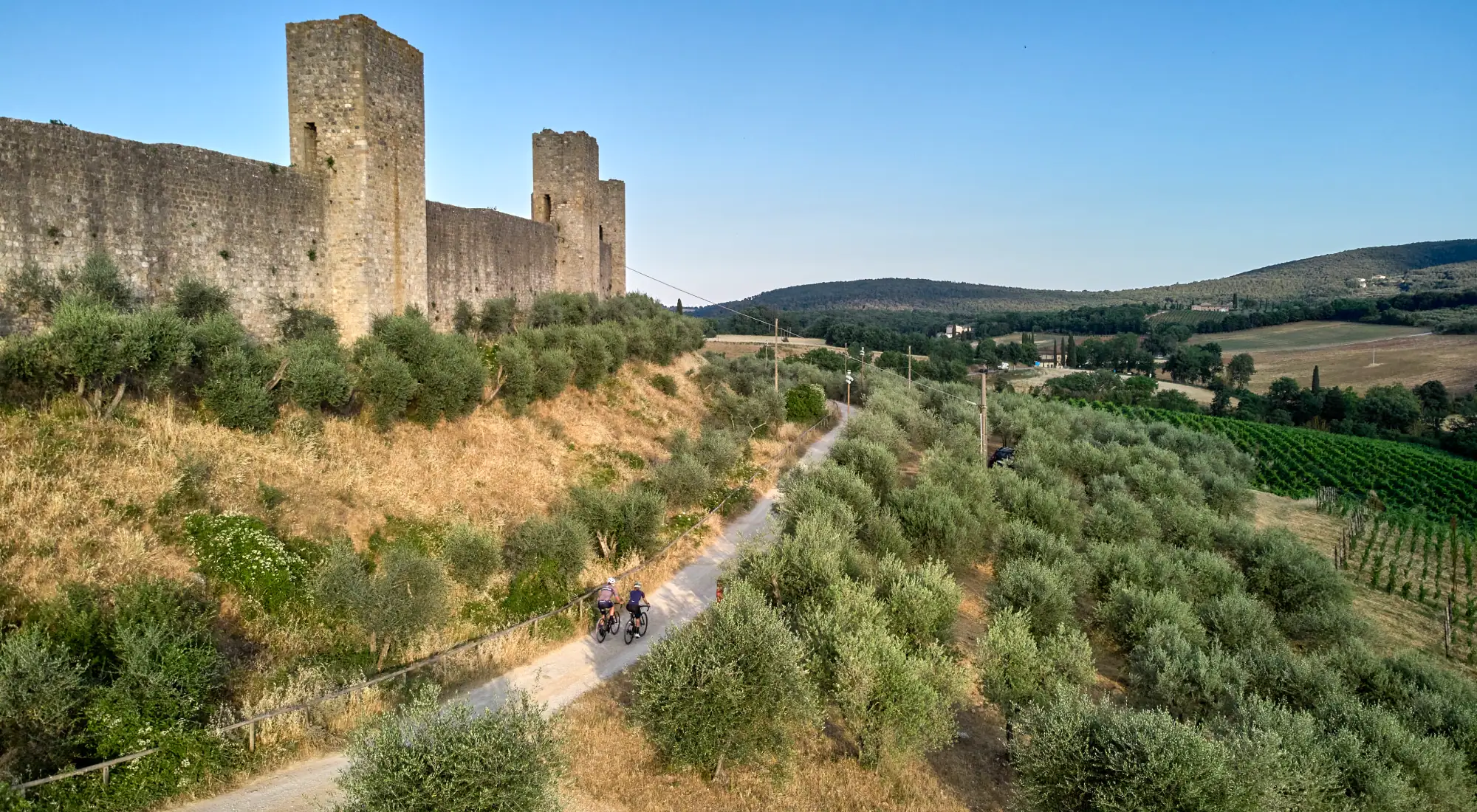 <span>GRAVEL</span> Holidays